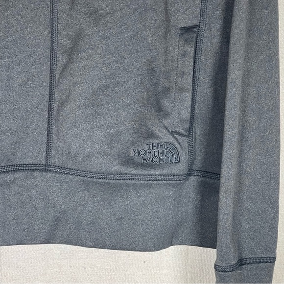Women’s The North Face pullover Size Medium - Picture 4 of 5